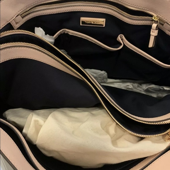 TORY BURCH Robinson Large Zip Tote ~ Pale Apricot - Picture 5 of 8